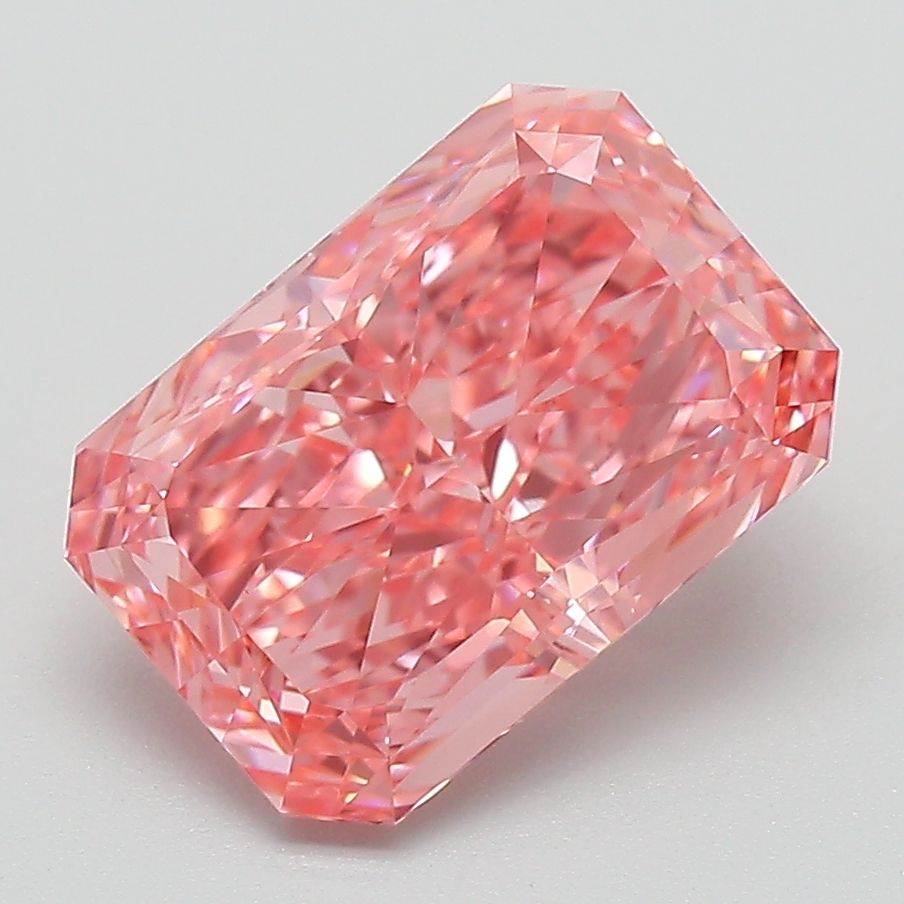 3.08 ct Radiant diamond