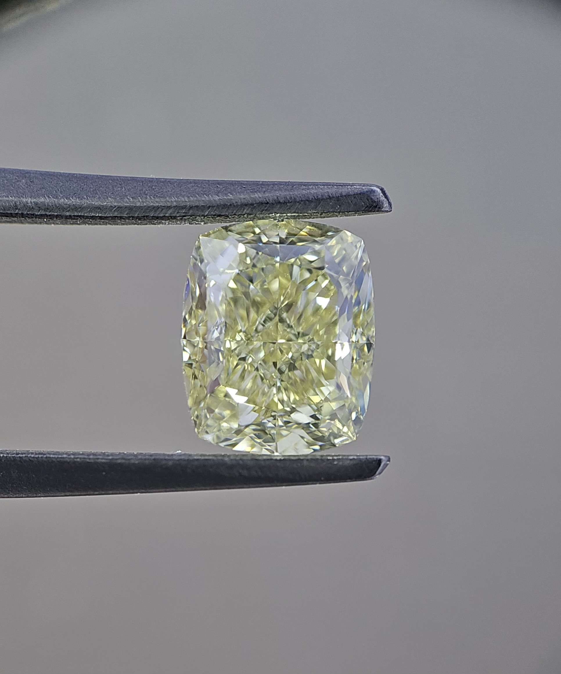 1.51 Carat Cushion modified Diamond Fancy Yellow VS1