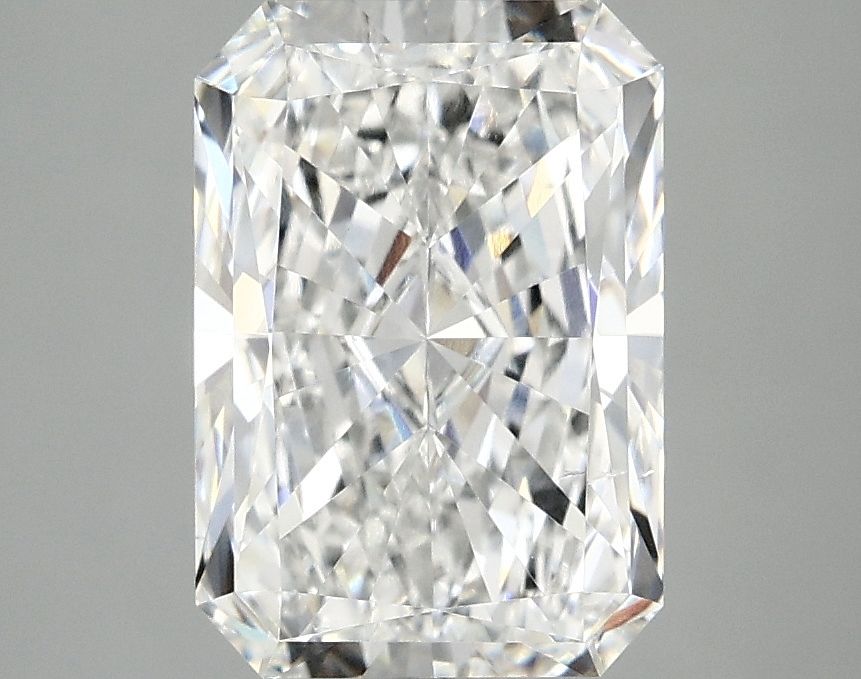 2.87 ct. radiant Lab Grown Diamond front image
