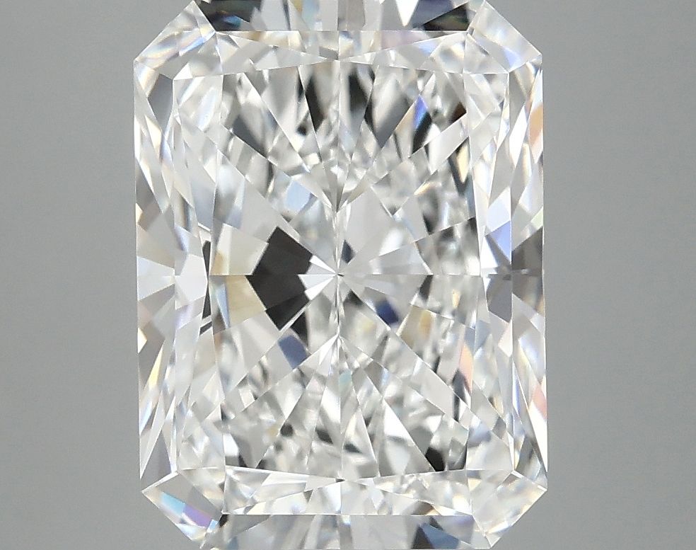 4.86 ct. radiant Lab Grown Diamond front image