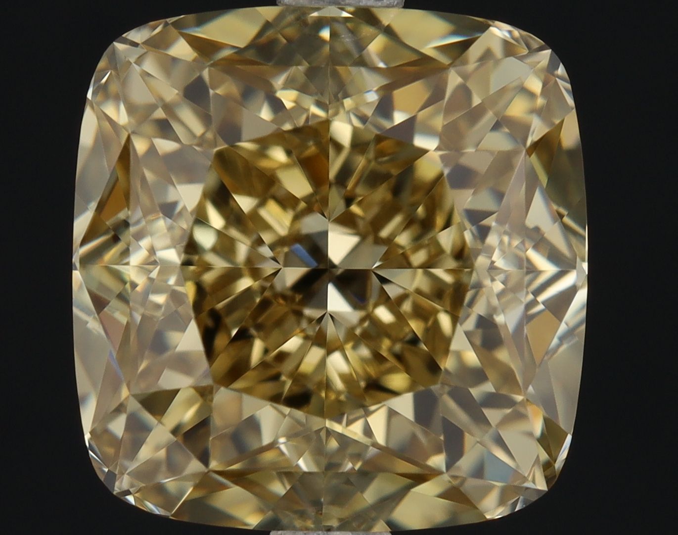 3.19 ct Cushion Brilliant diamond
