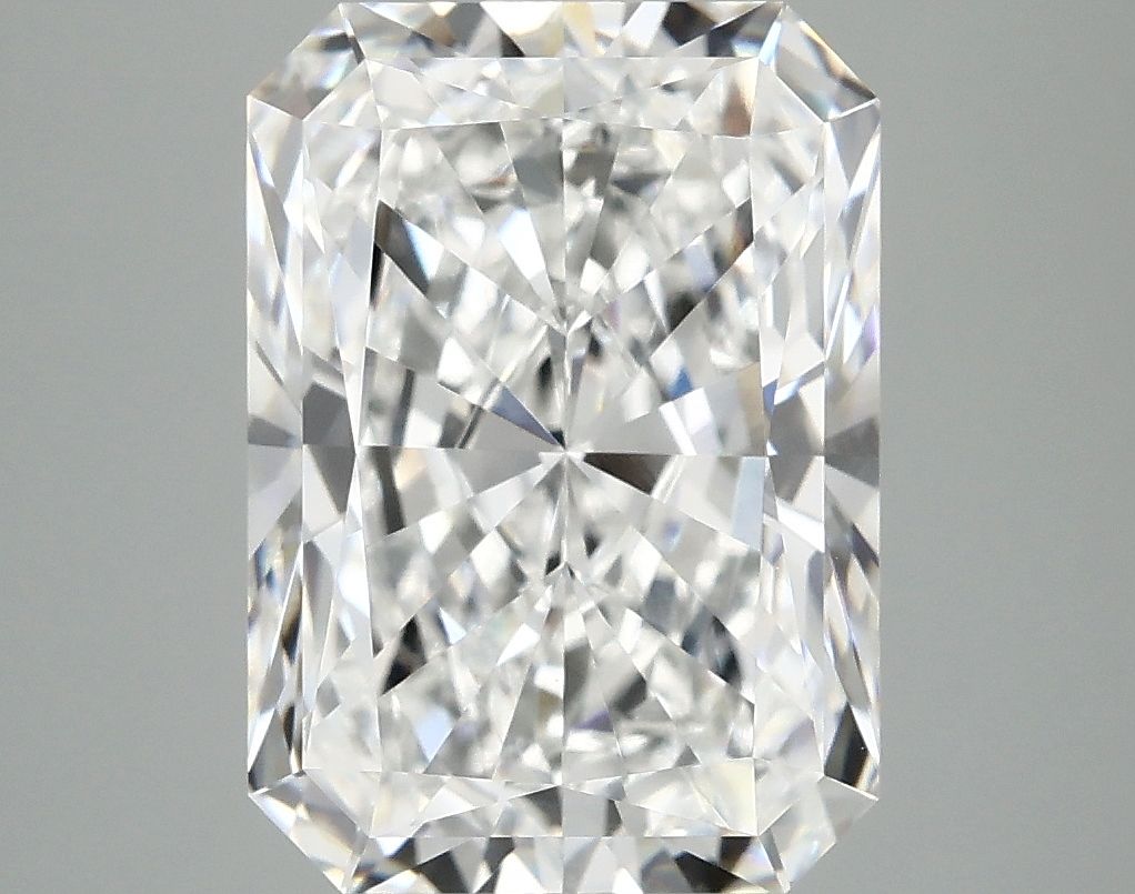 4.99 ct. radiant Lab Grown Diamond front image