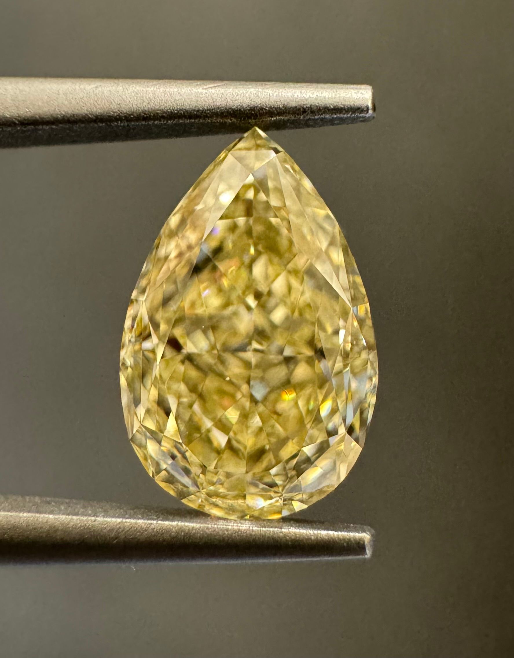 1.15 Carat Pear Diamond Fancy Light Brownish Yellow VS1