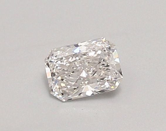 0.36 ct Radiant diamond