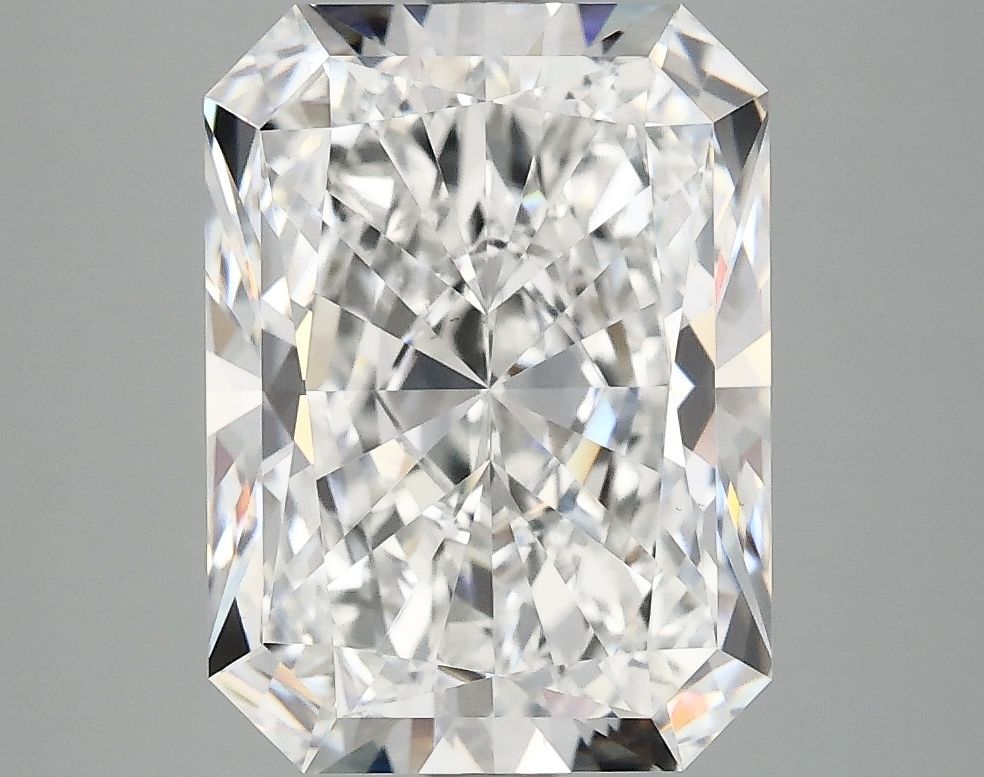 4.62 ct. radiant Lab Grown Diamond front image