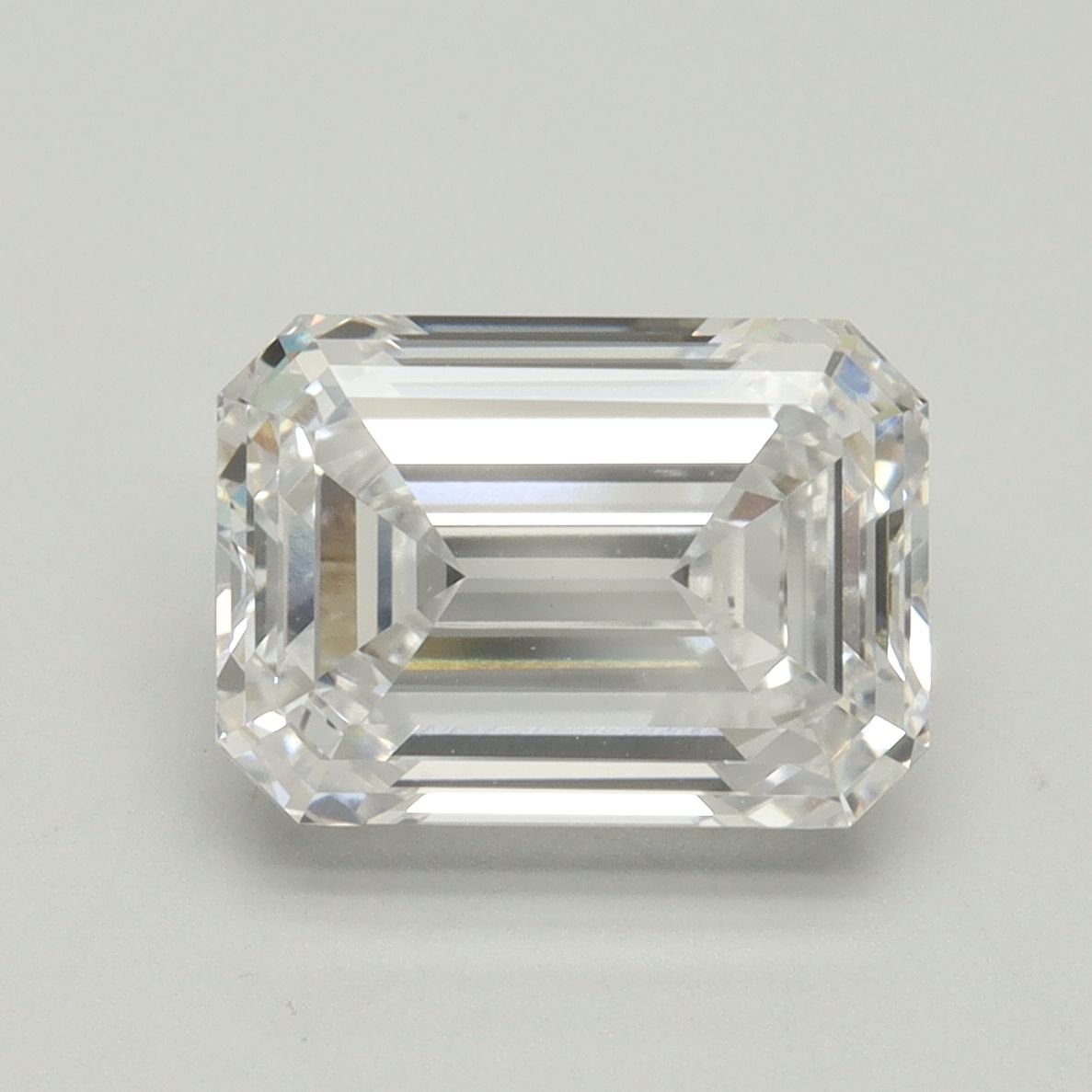 4.09 ct. emerald Lab Grown Diamond front image