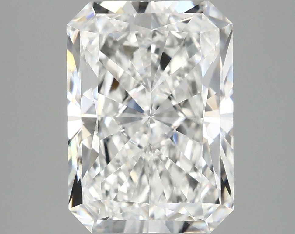 3.94 ct. radiant Lab Grown Diamond front image