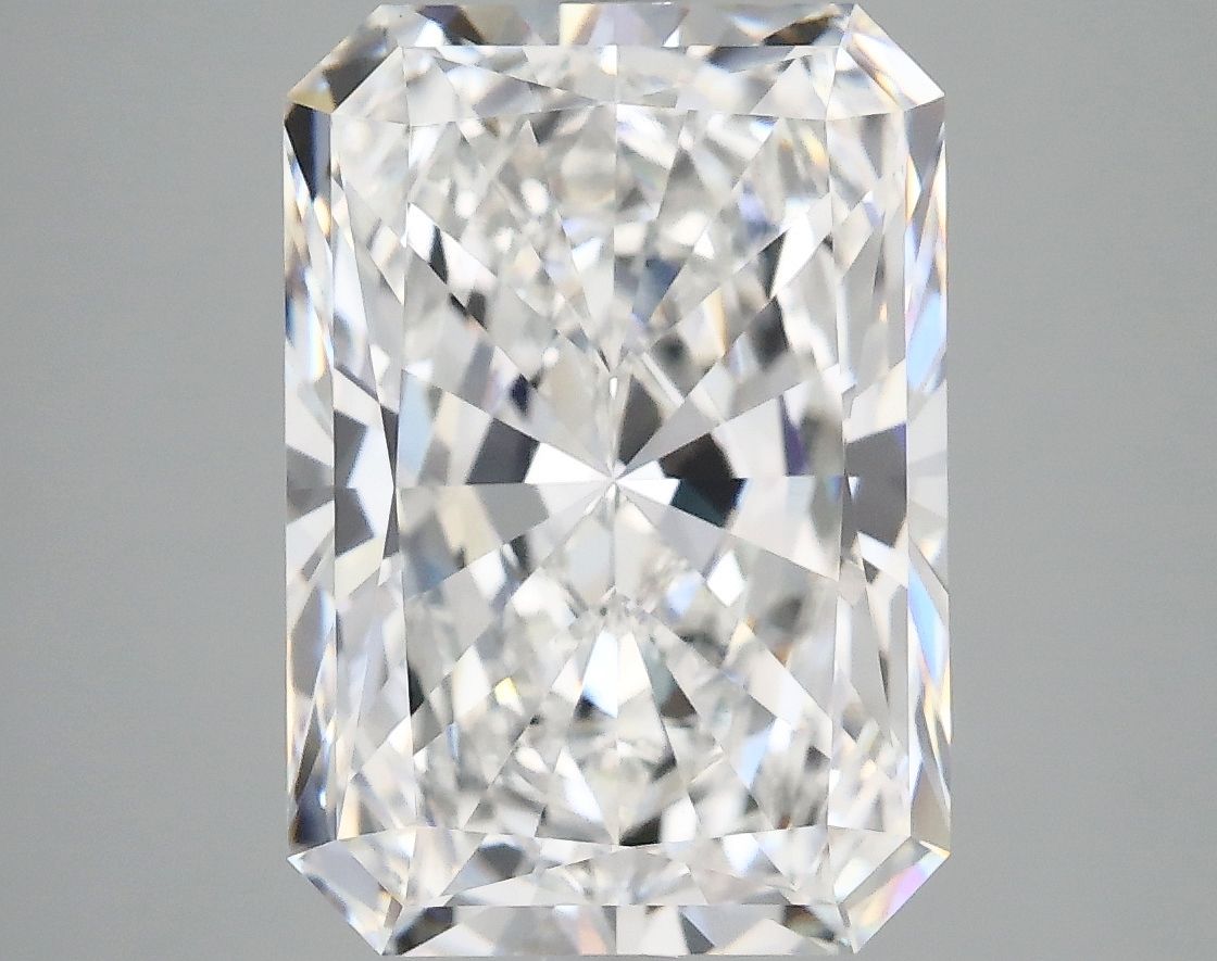 4.99 ct. radiant Lab Grown Diamond front image