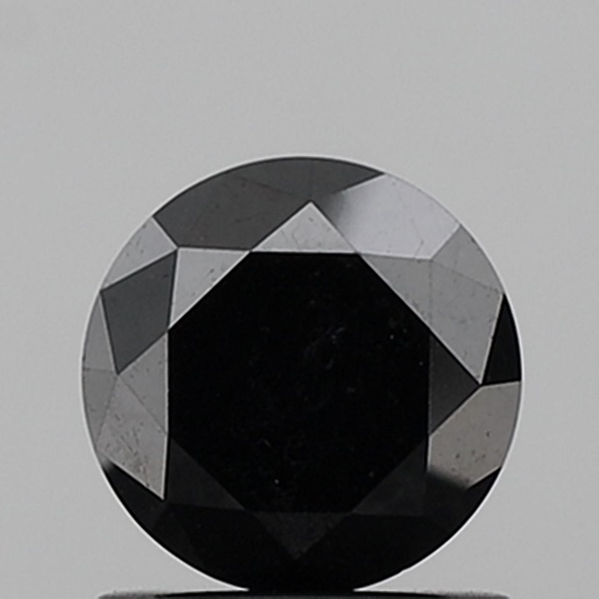 1.17 Carat Round Diamond Black VS1