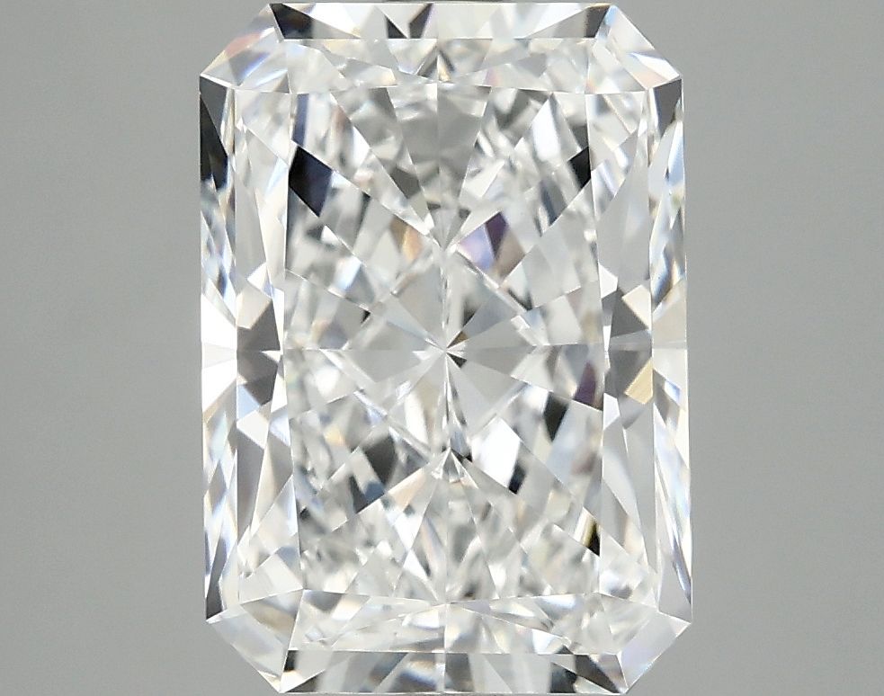 3.89 ct. radiant Lab Grown Diamond front image