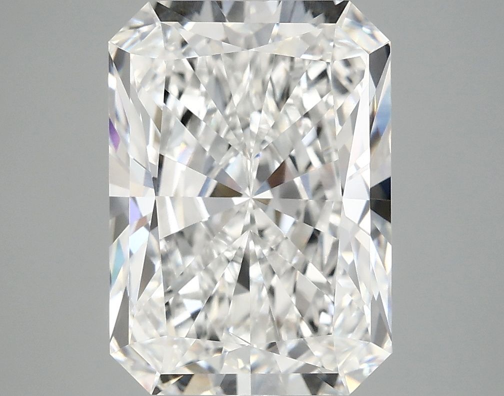 4.92 ct. radiant Lab Grown Diamond front image