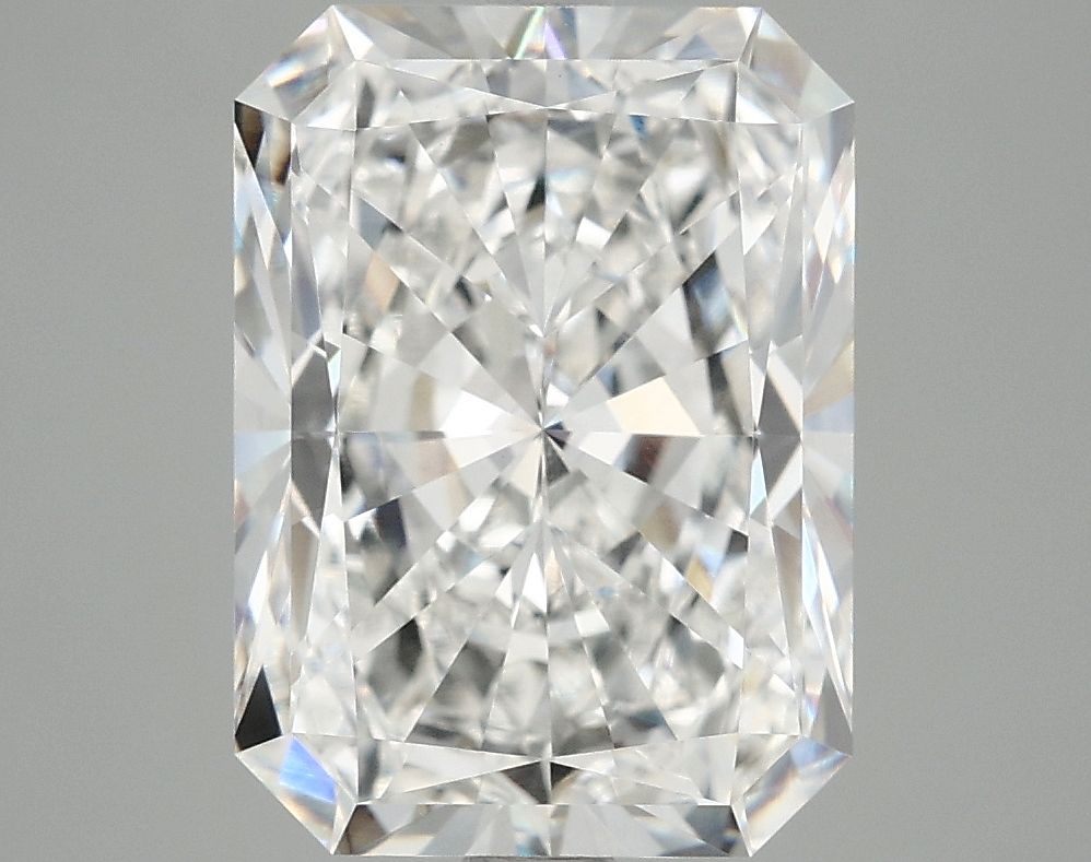 4.69 ct. radiant Lab Grown Diamond front image