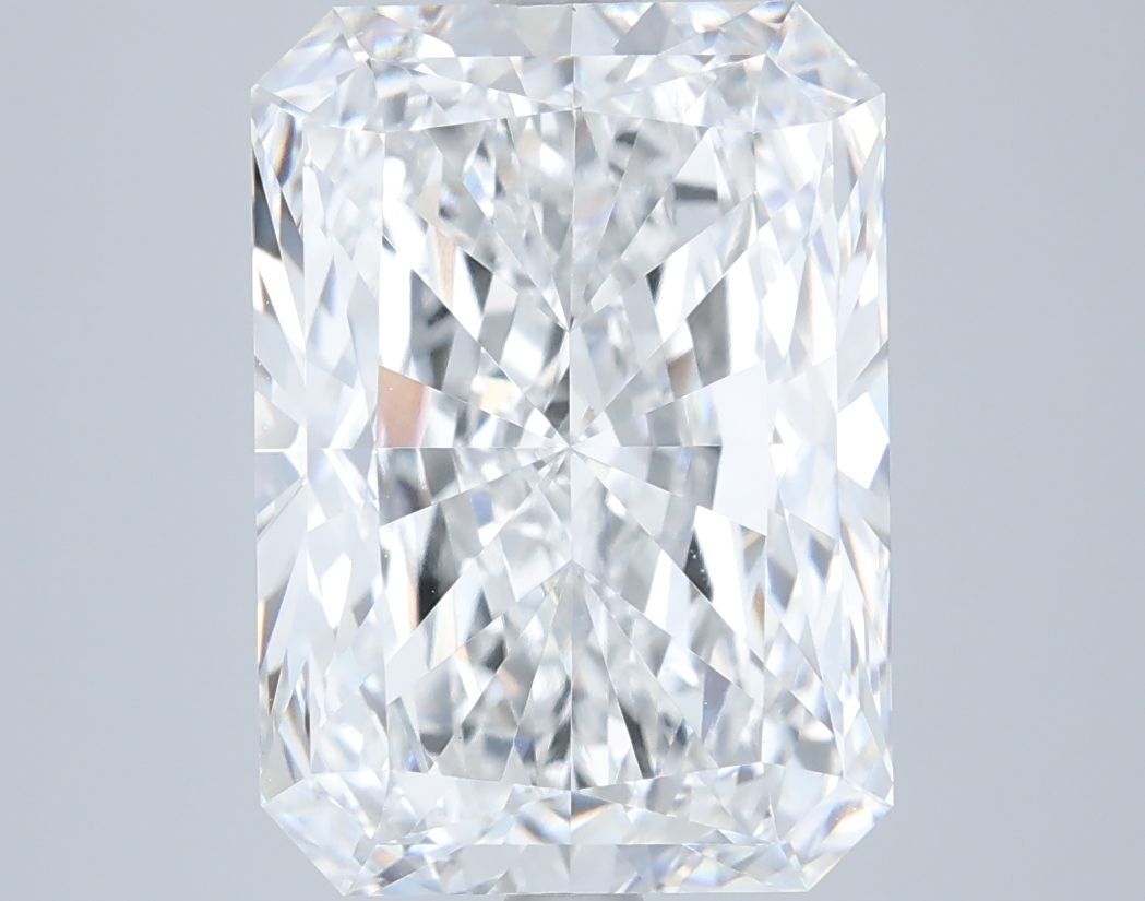 5.54 ct. radiant Lab Grown Diamond front image
