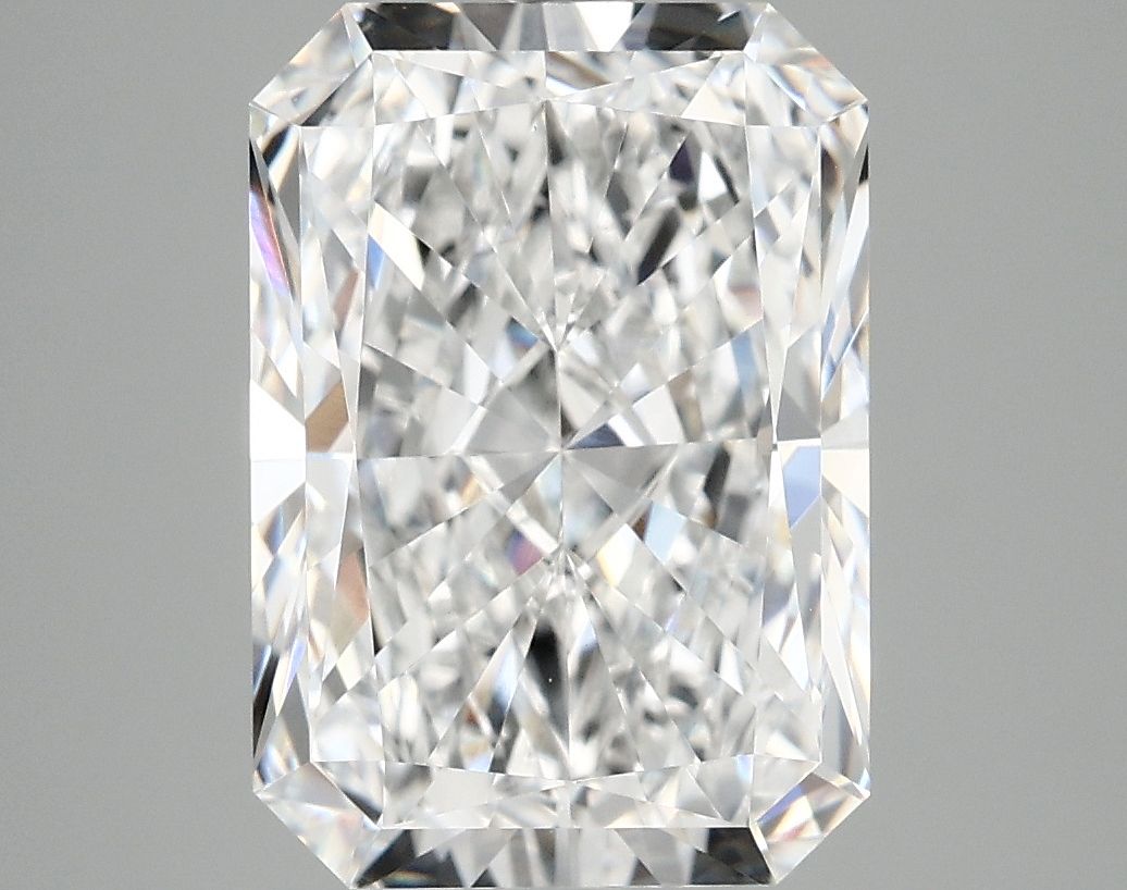 4.81 ct. radiant Lab Grown Diamond front image