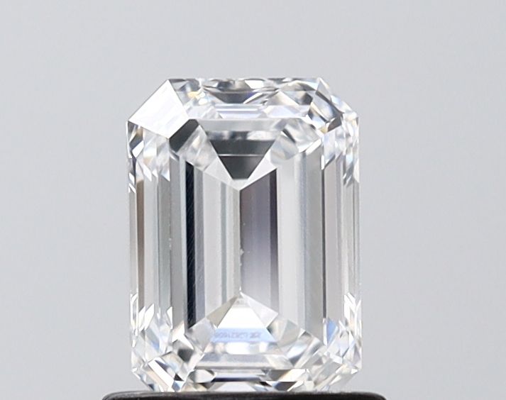 1.00 ct. emerald Lab Grown Diamond front image