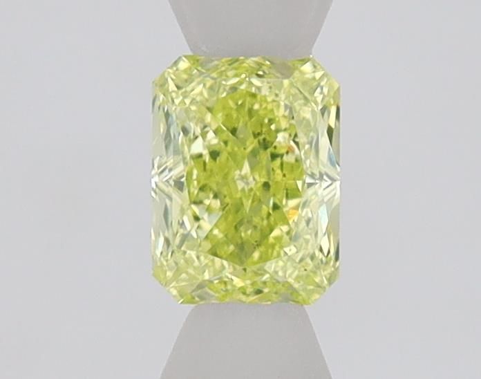 0.52 ct Radiant diamond