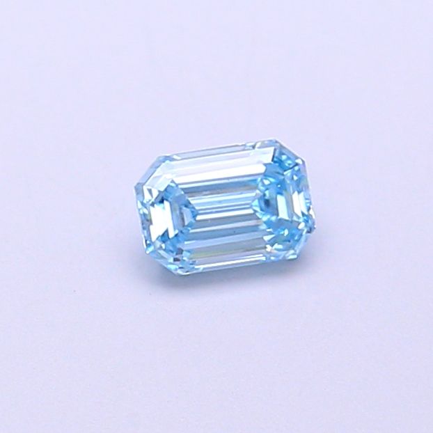 0.26ct Emerald diamond