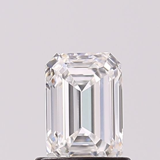 1.1 ct lab-grown Emerald Diamond