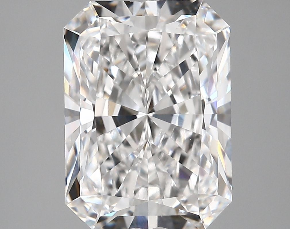 4.67 ct. radiant Lab Grown Diamond front image
