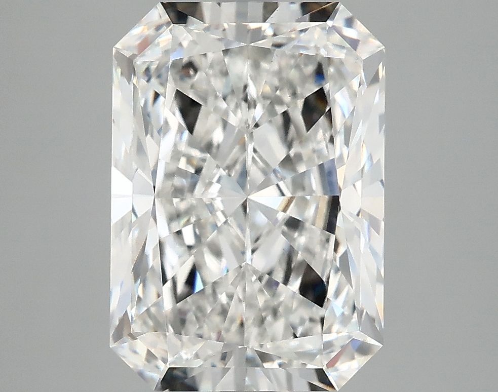 4.78 ct. radiant Lab Grown Diamond front image