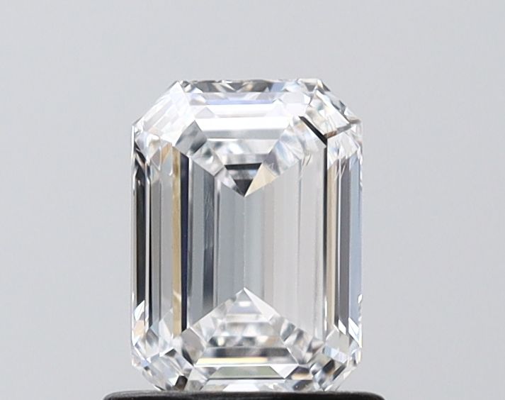 1.00 ct. emerald Lab Grown Diamond front image