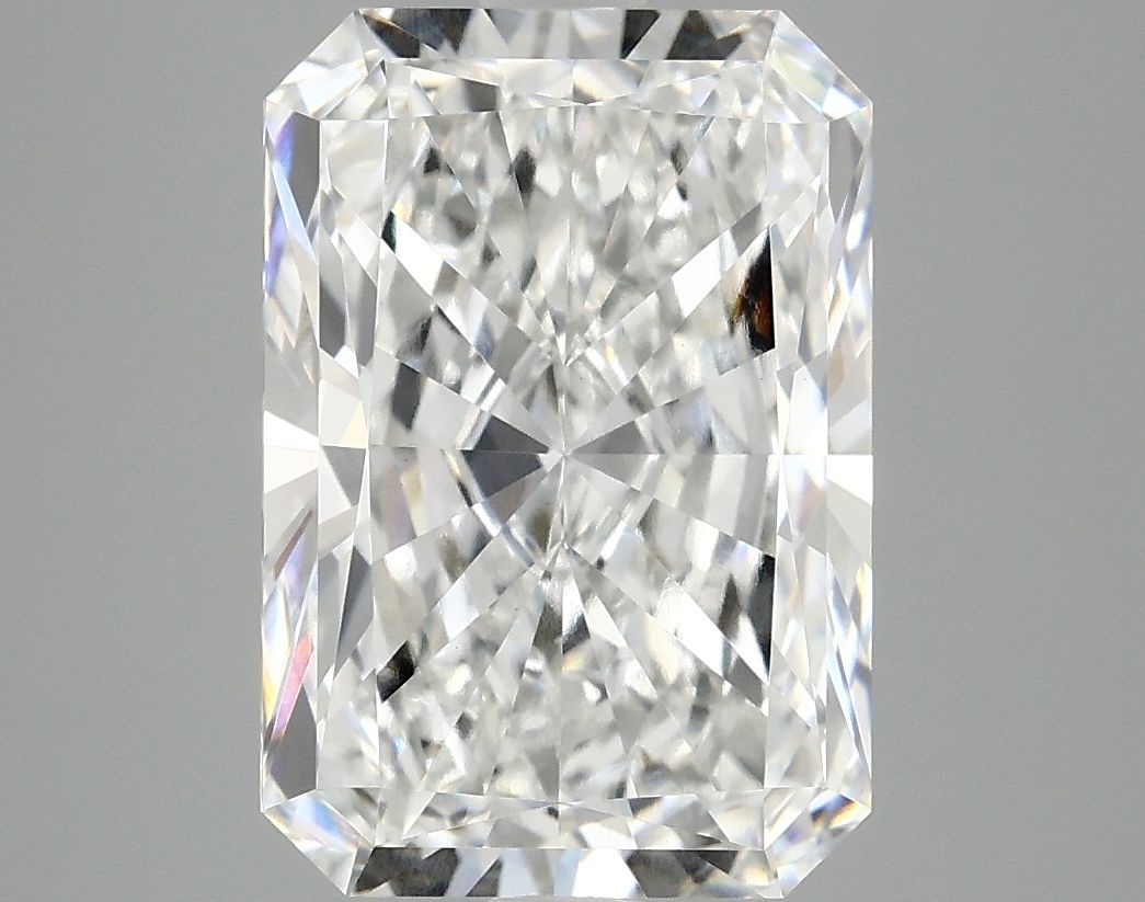 4.68 ct. radiant Lab Grown Diamond front image