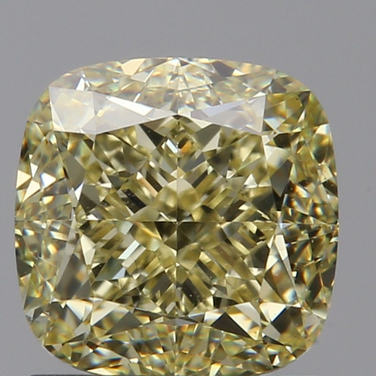 1.87 ct Cushion Brilliant diamond