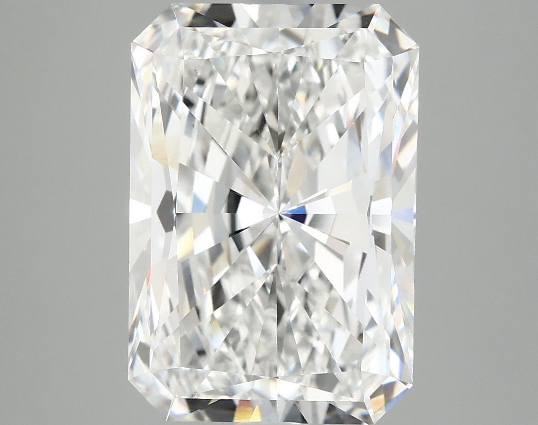 4.77 ct. radiant Lab Grown Diamond front image