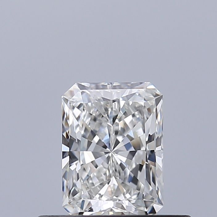 0.4 Carat Radiant Diamond F VVS1
