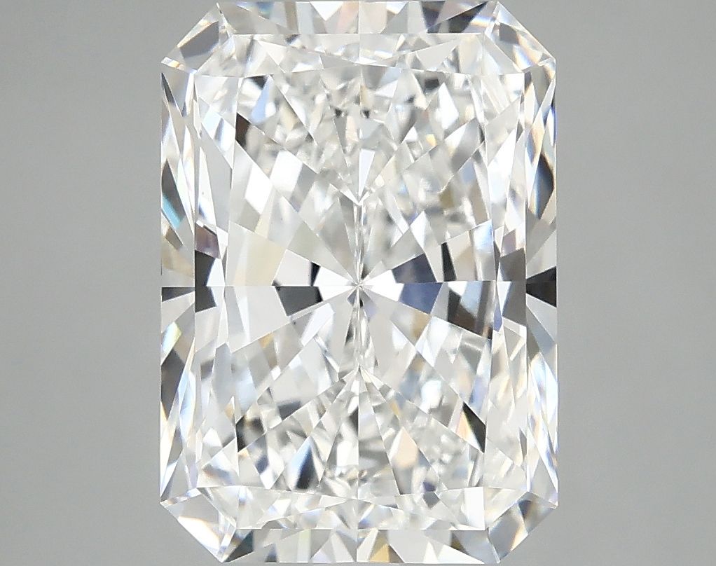 4.73 ct. radiant Lab Grown Diamond front image