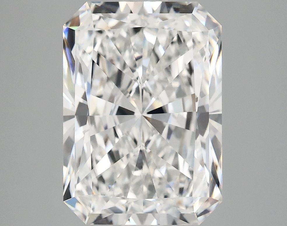 3.93 ct. radiant Lab Grown Diamond front image