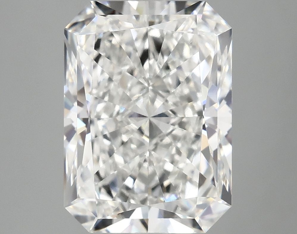 4.74 ct. radiant Lab Grown Diamond front image