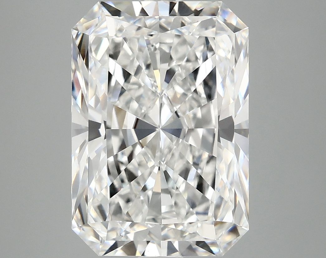 4.74 ct. radiant Lab Grown Diamond front image