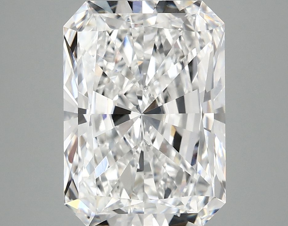 3.86 ct. radiant Lab Grown Diamond front image