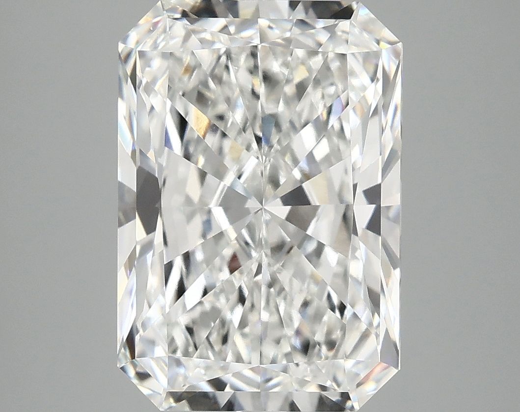 5.00 ct. radiant Lab Grown Diamond front image