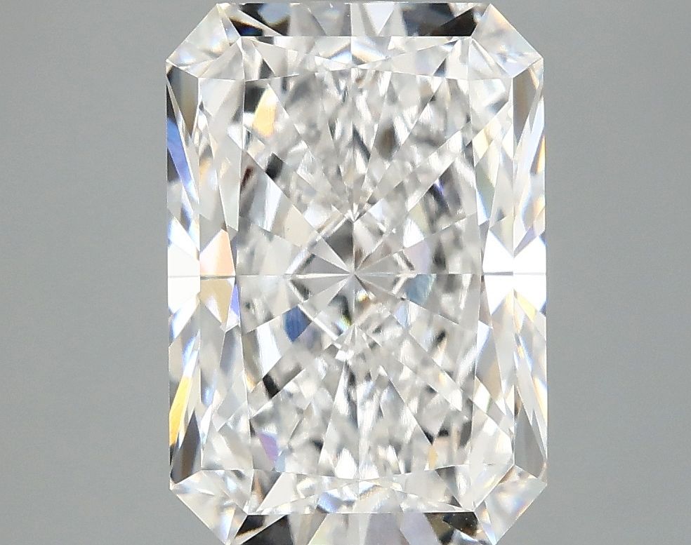 3.08 ct. radiant Lab Grown Diamond front image