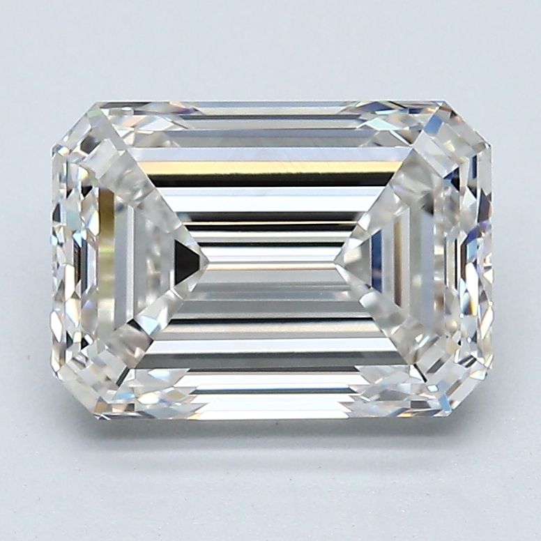3.02 ct Emerald diamond
