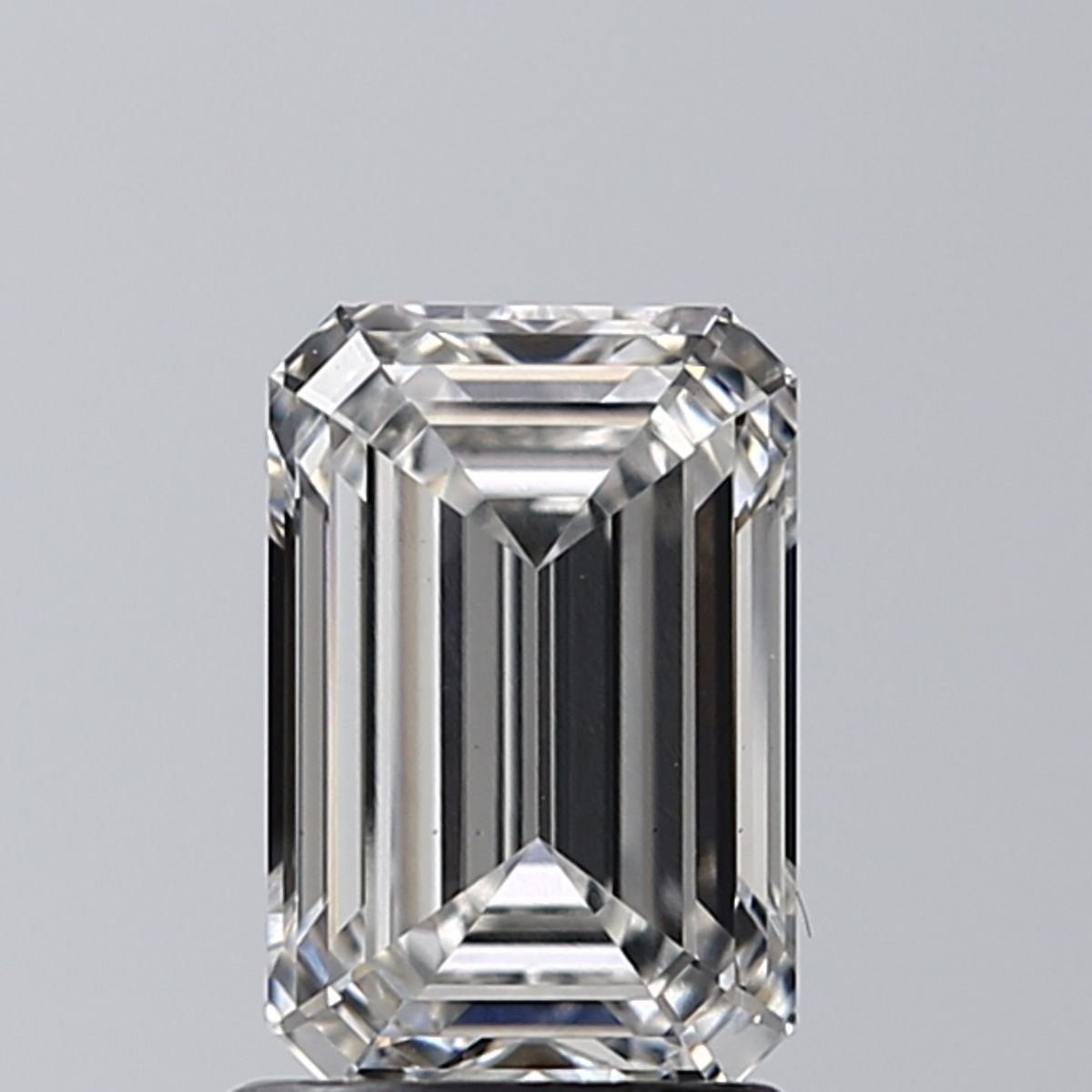 1.50 ct. emerald Lab Grown Diamond front image