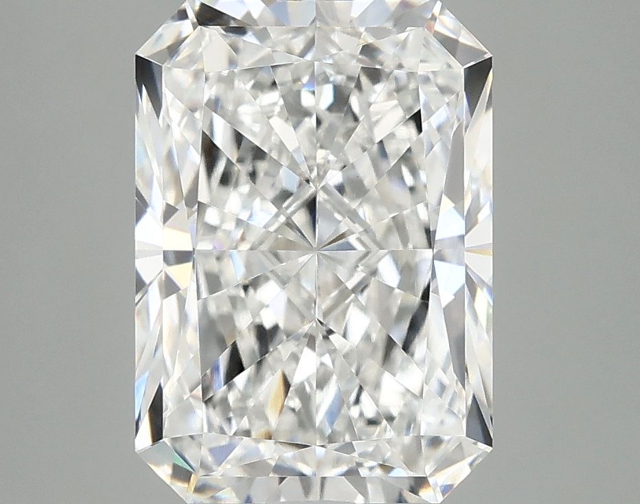 3.91 ct. radiant Lab Grown Diamond front image