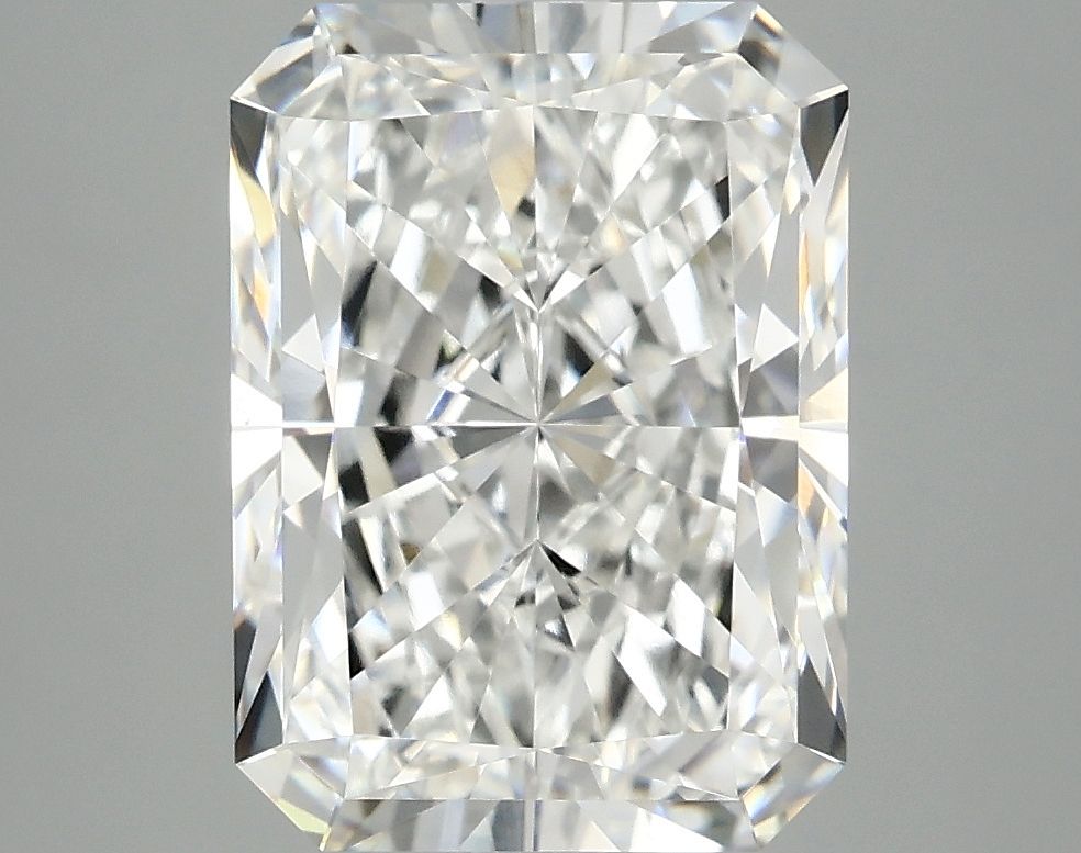 4.76 ct. radiant Lab Grown Diamond front image