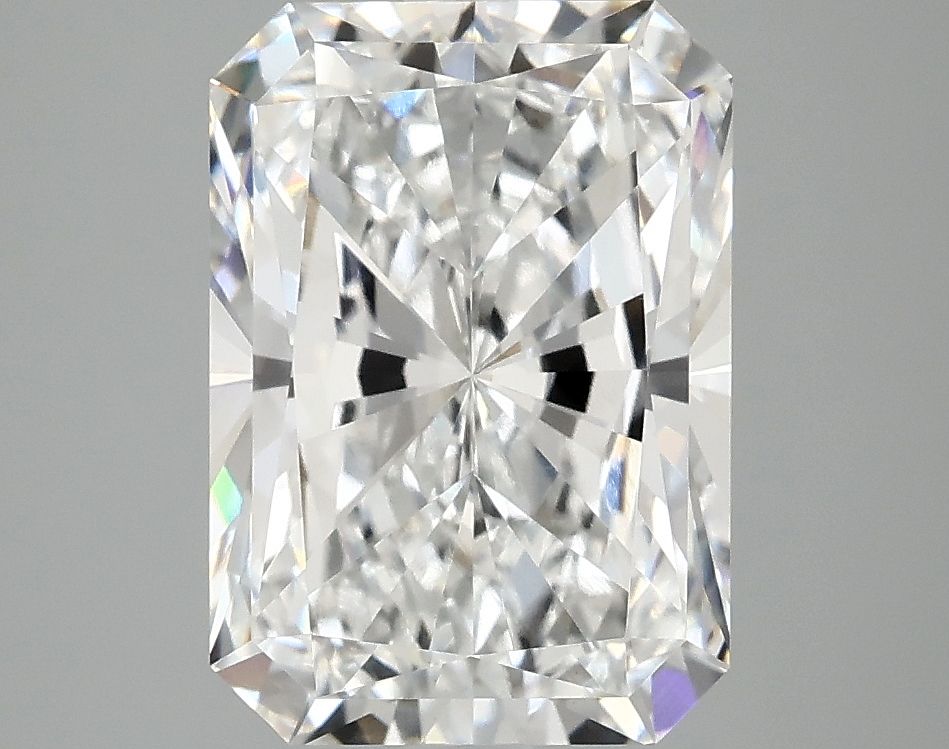 3.79 ct. radiant Lab Grown Diamond front image