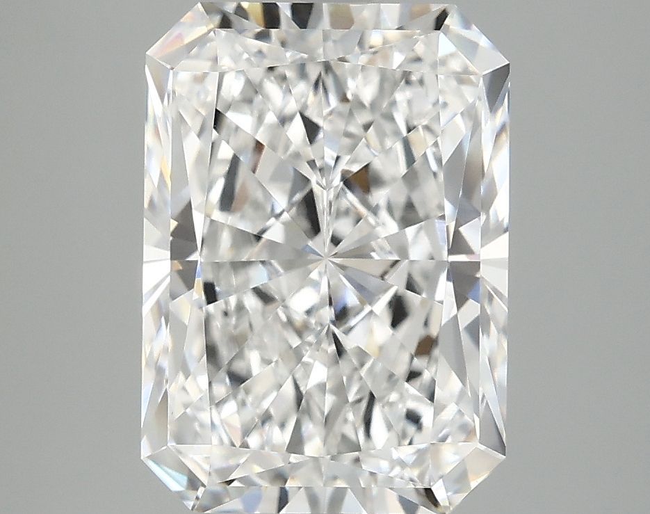 3.92 ct. radiant Lab Grown Diamond front image