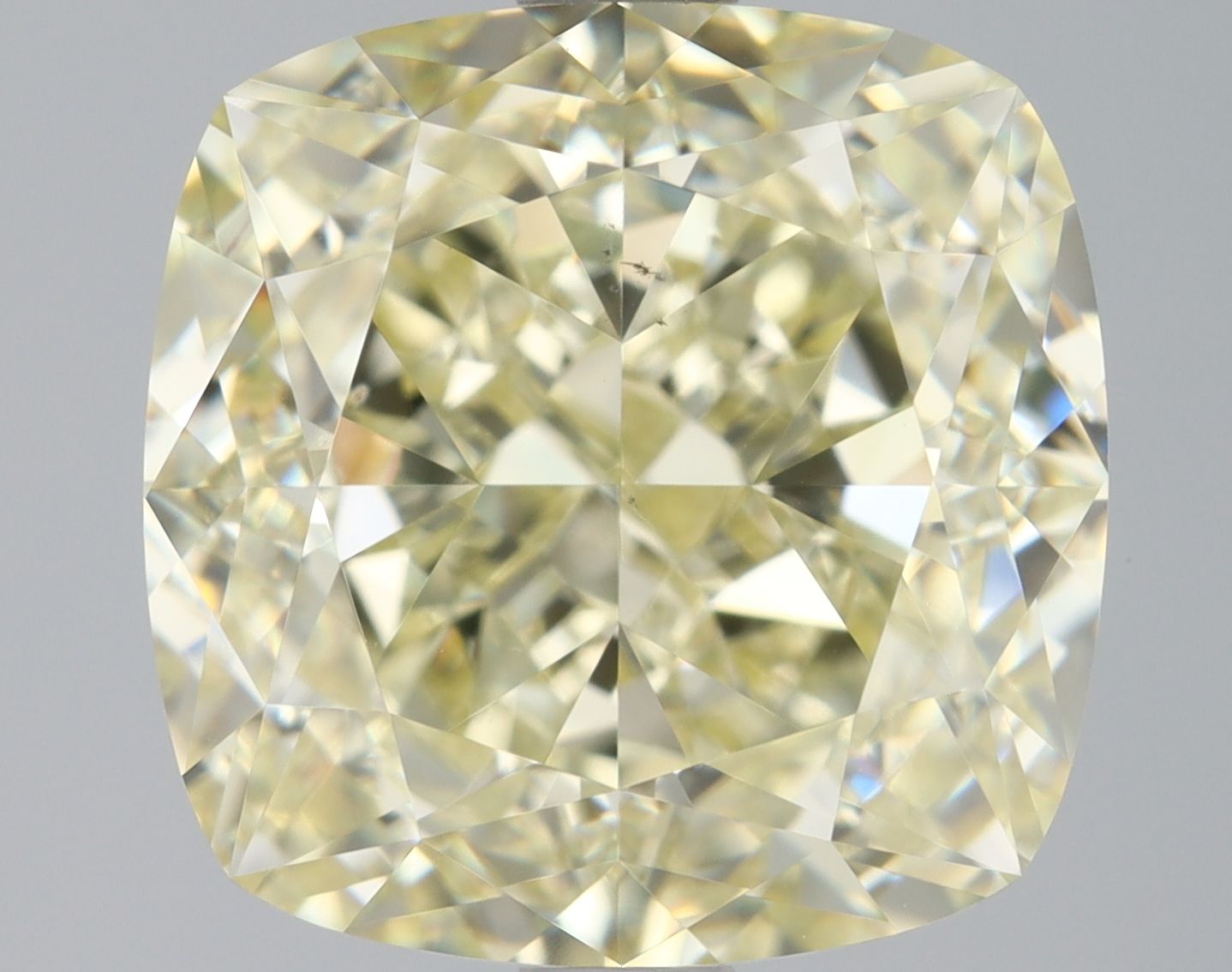 3.5 Carat Cushion brilliant Diamond Fancy Yellow VS2