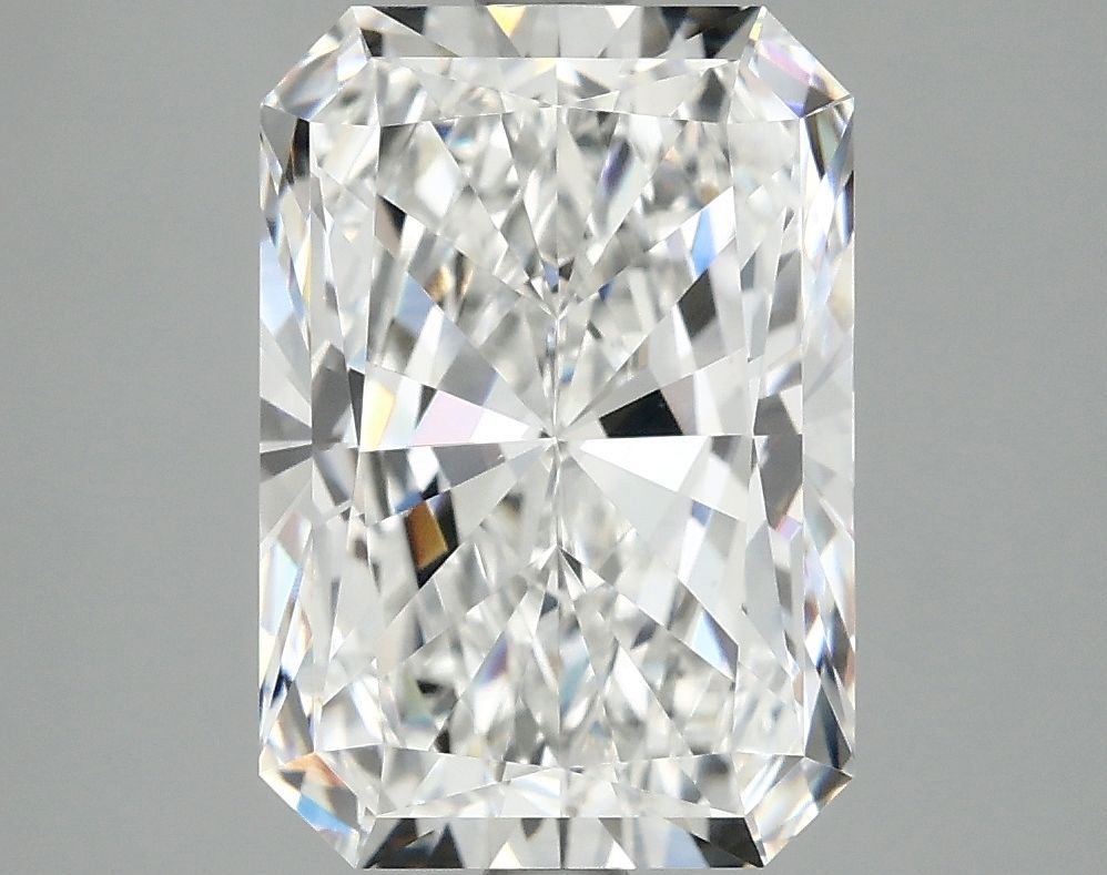 3.87 ct. radiant Lab Grown Diamond front image