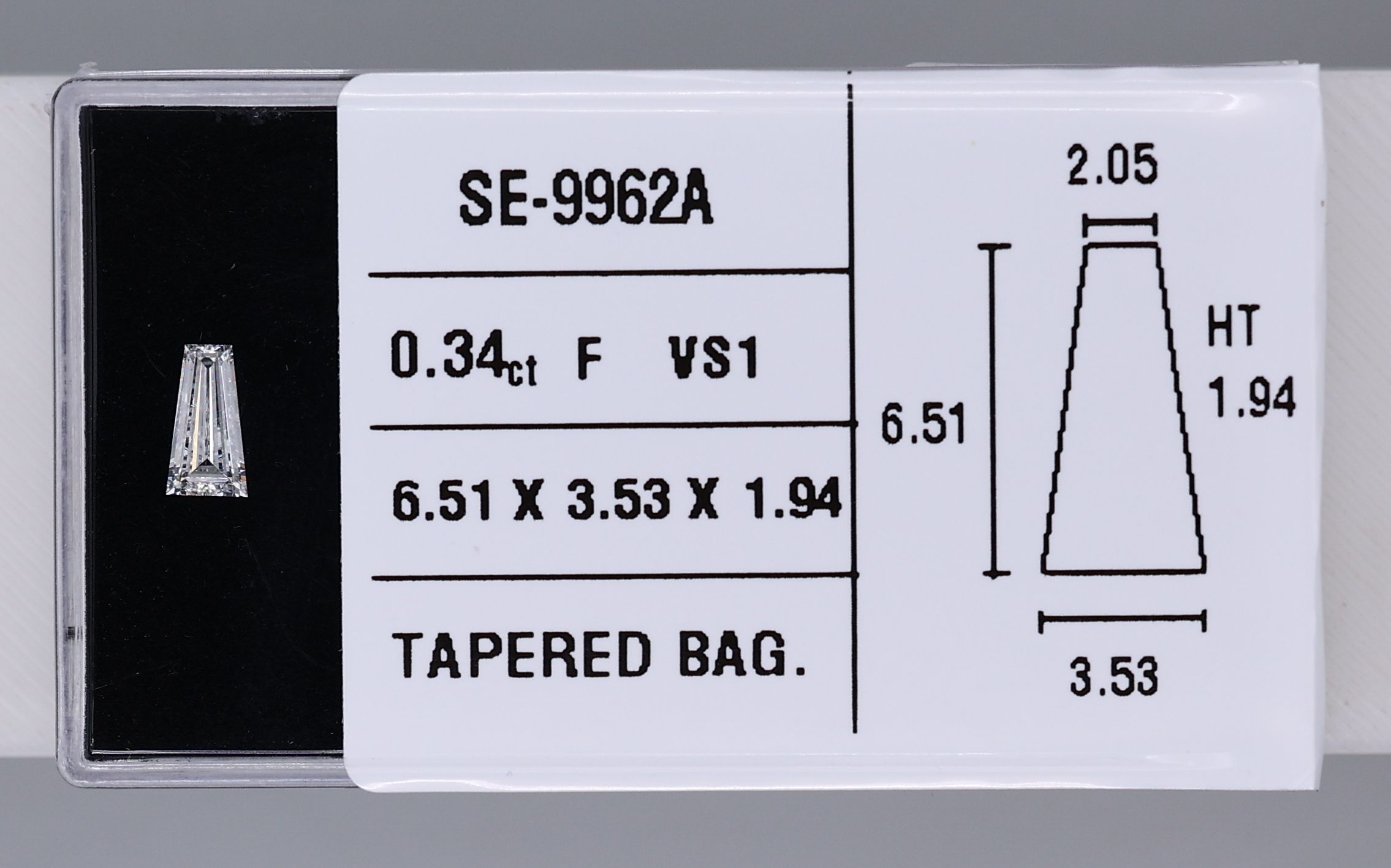 0.34 Carat Tapered baguette Diamond F VS1