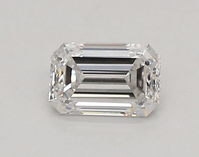 0.34 ct Emerald diamond