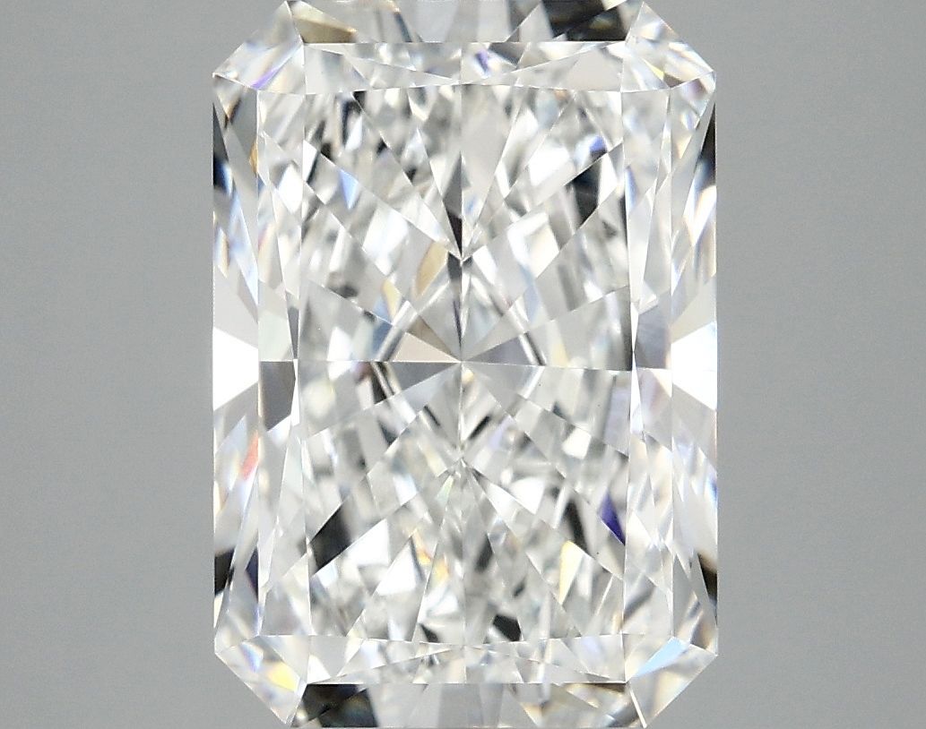 4.99 ct. radiant Lab Grown Diamond front image