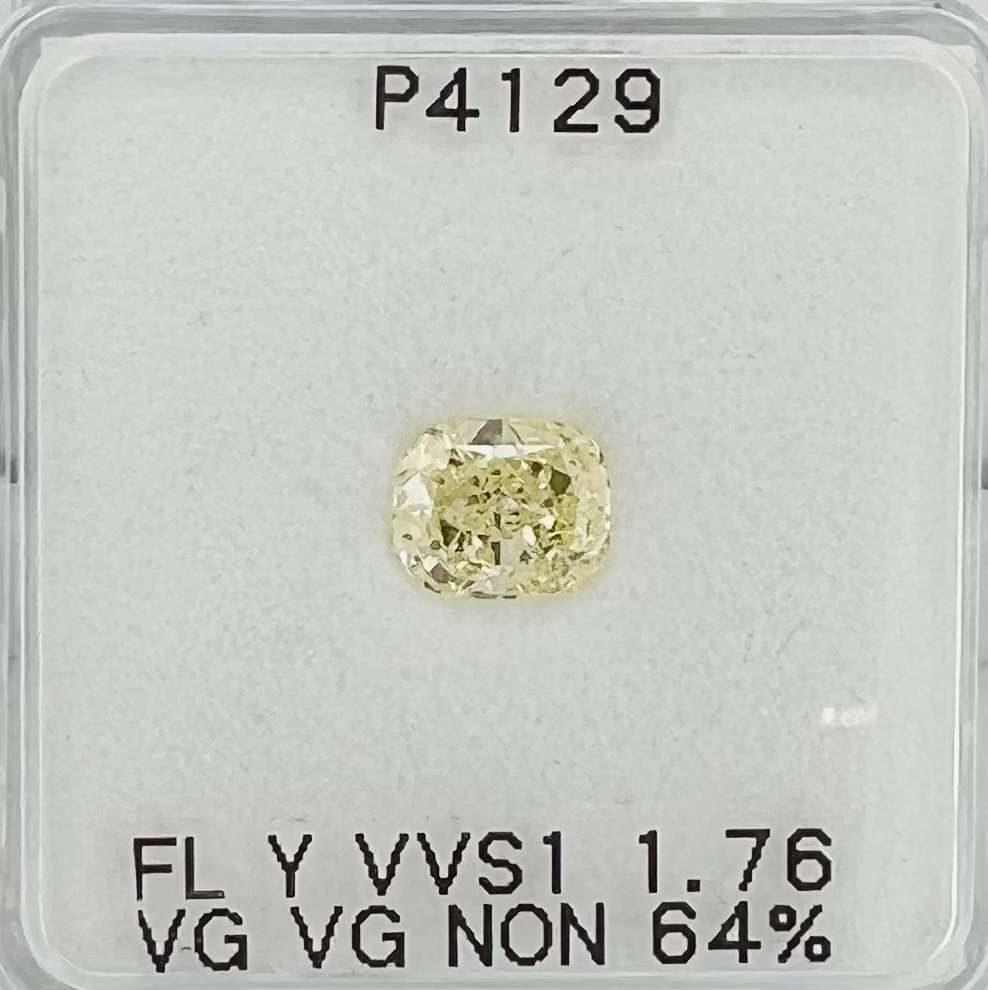 1.76 Carat Cushion brilliant Diamond Fancy Light Yellow VVS1