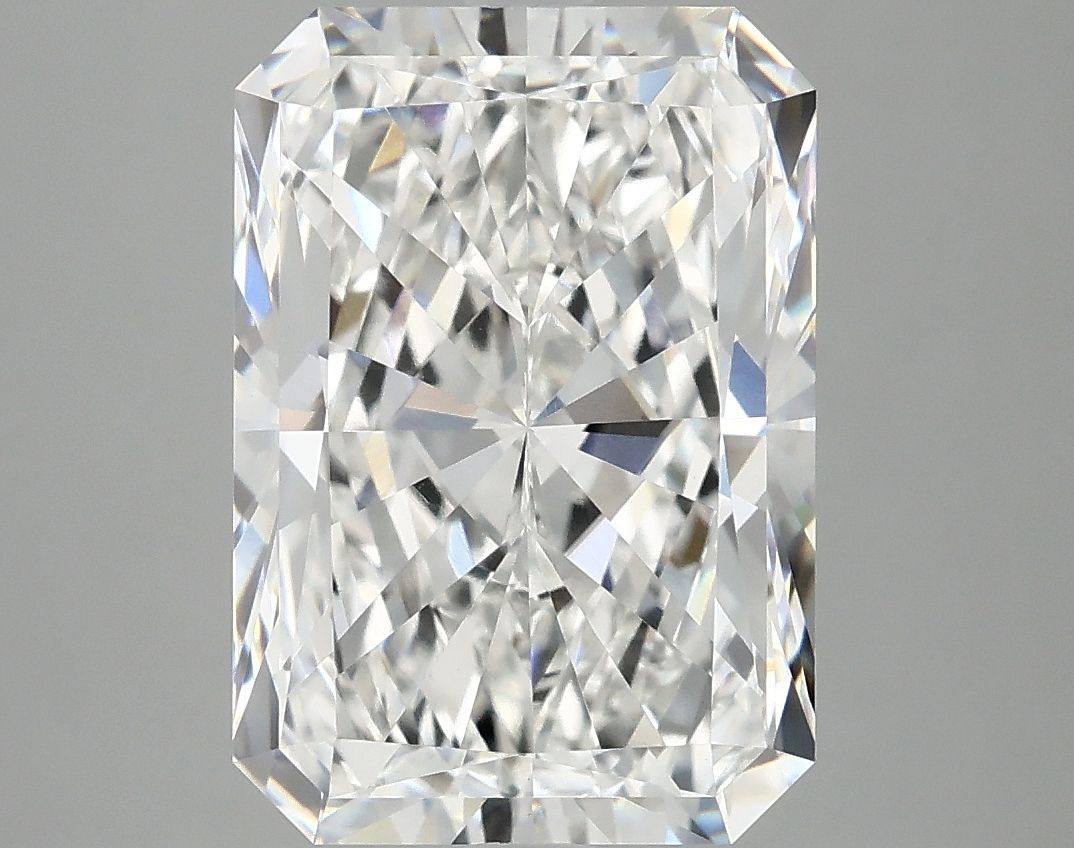 4.94 ct. radiant Lab Grown Diamond front image