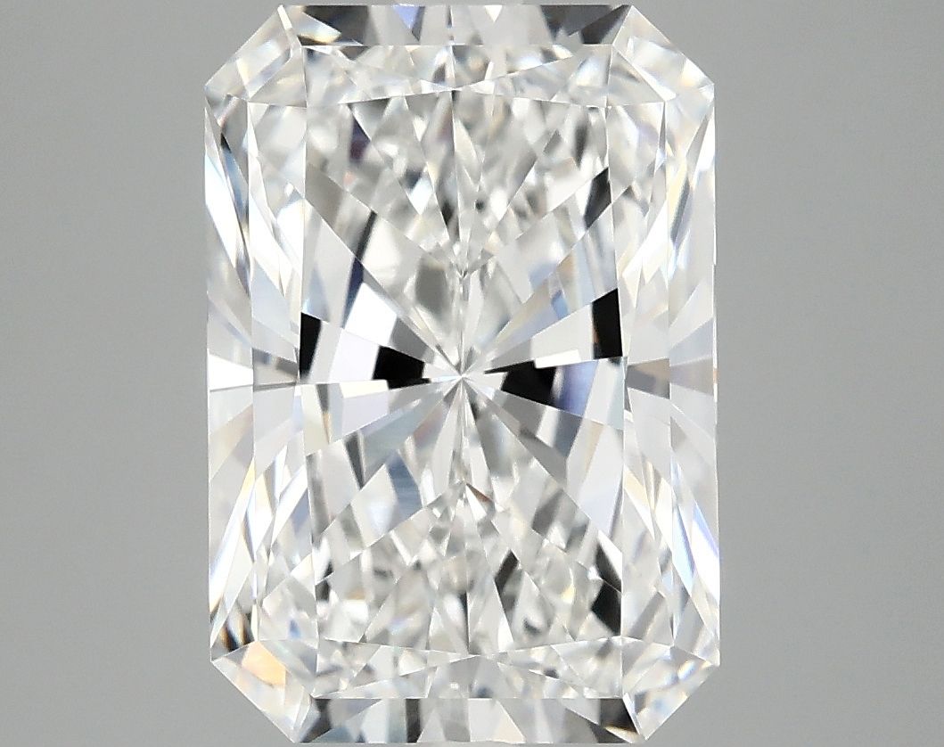 4.94 ct. radiant Lab Grown Diamond front image